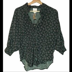 Line & Dot Top NWT Size S